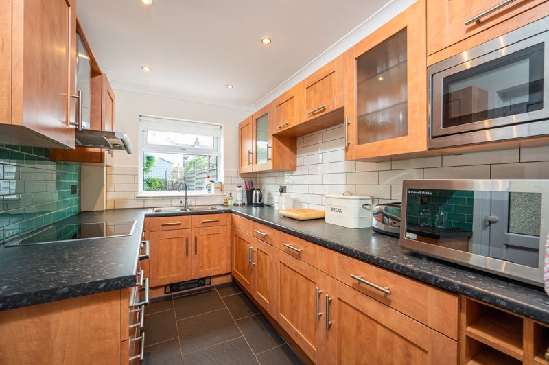 Kitchen- click for photo gallery